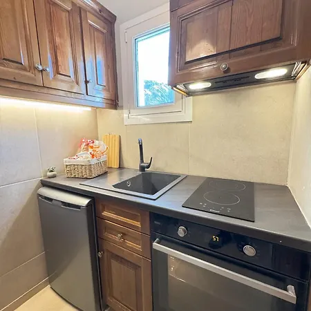 Apartment Pami Almiros Beach